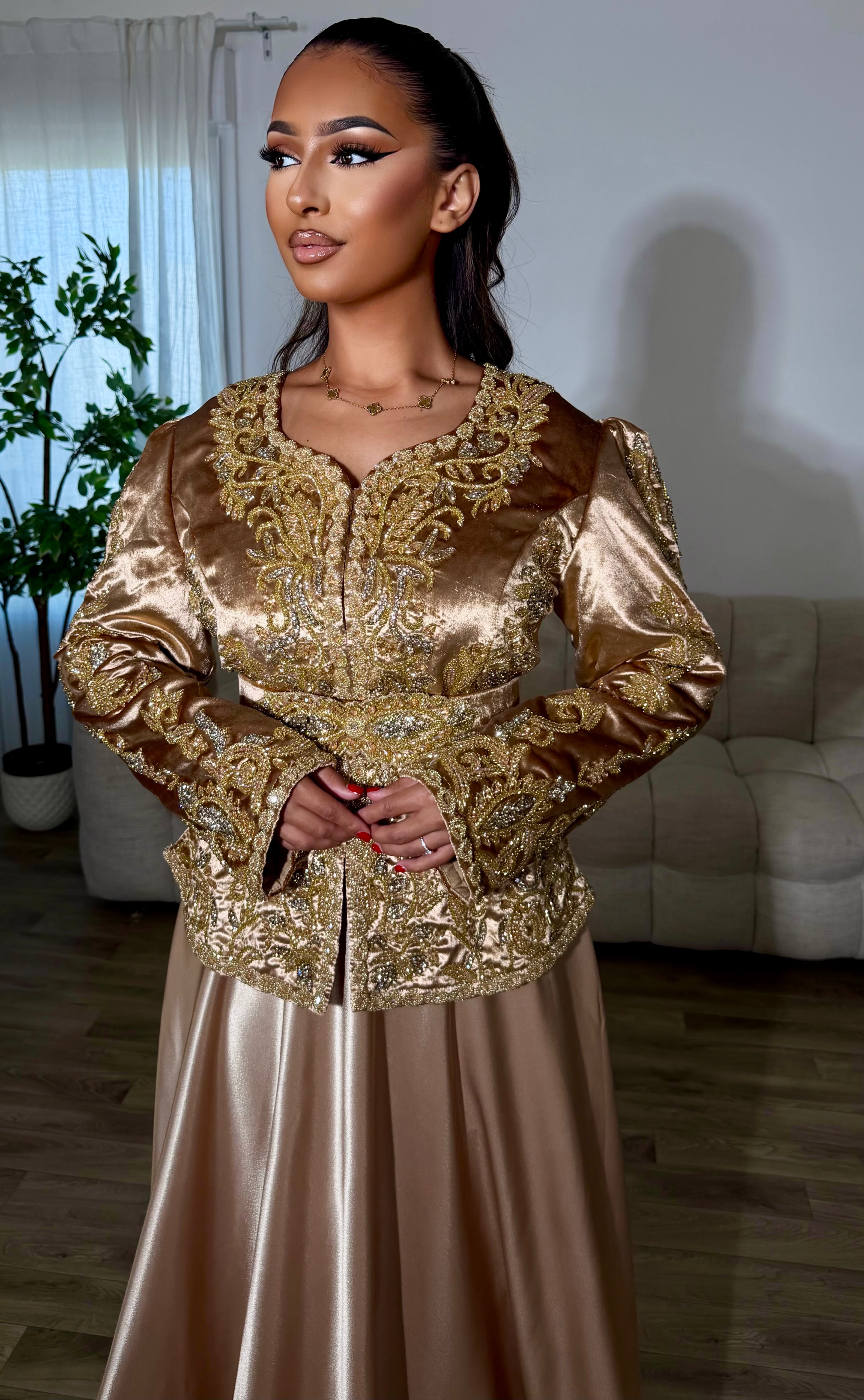Karakou set Jenny