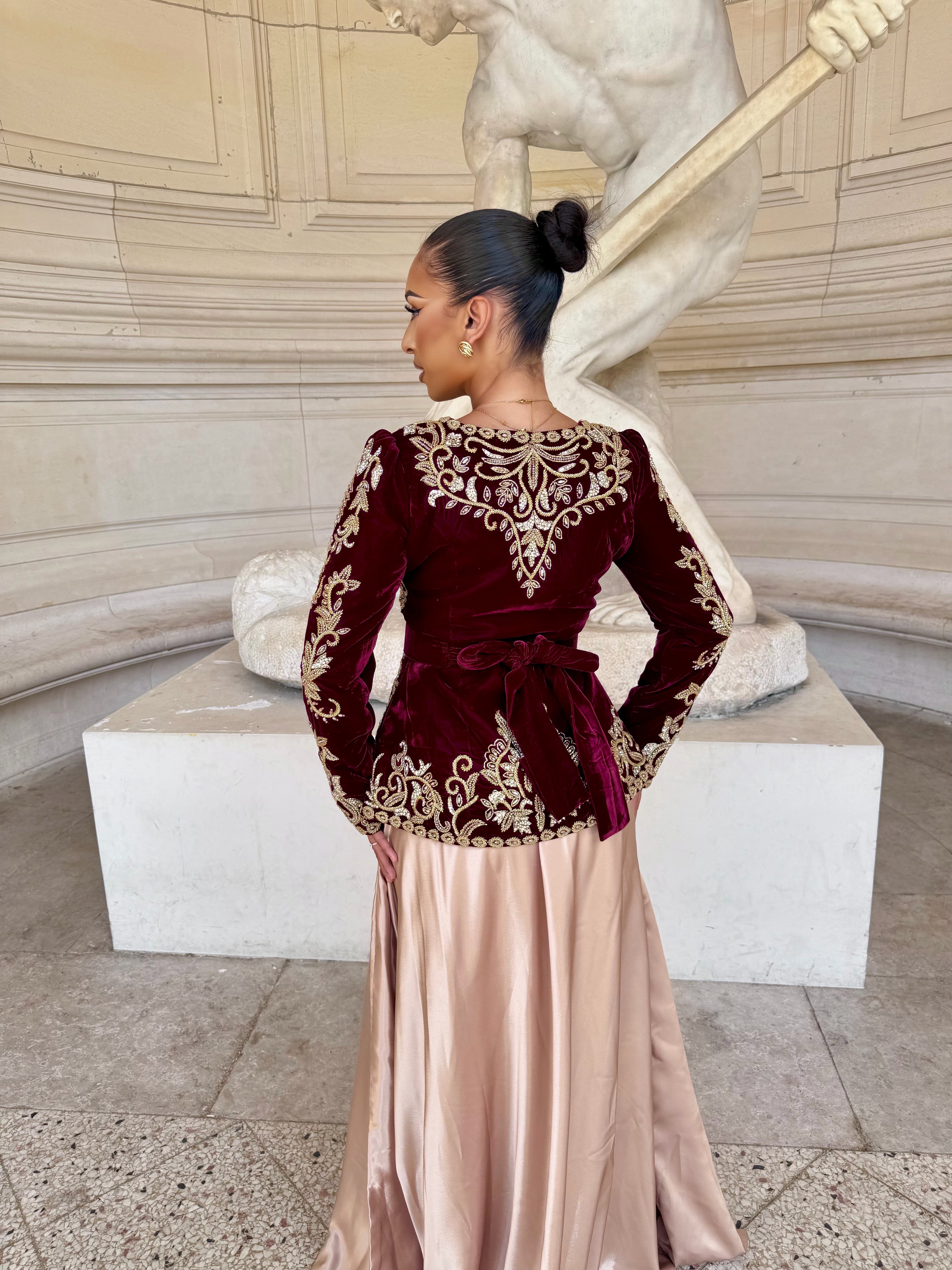 Karakou set Jenny