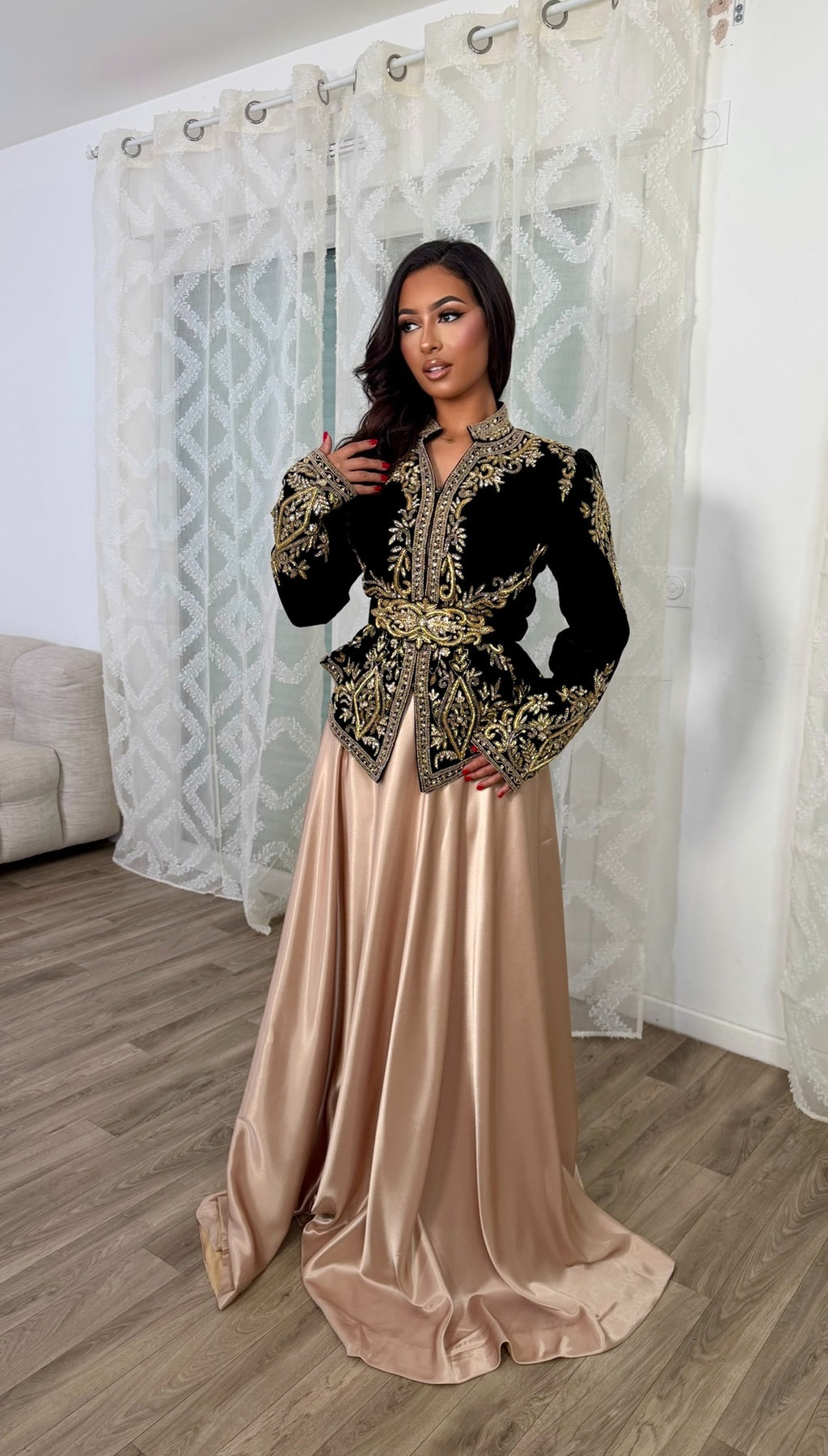 Karakou set Alina